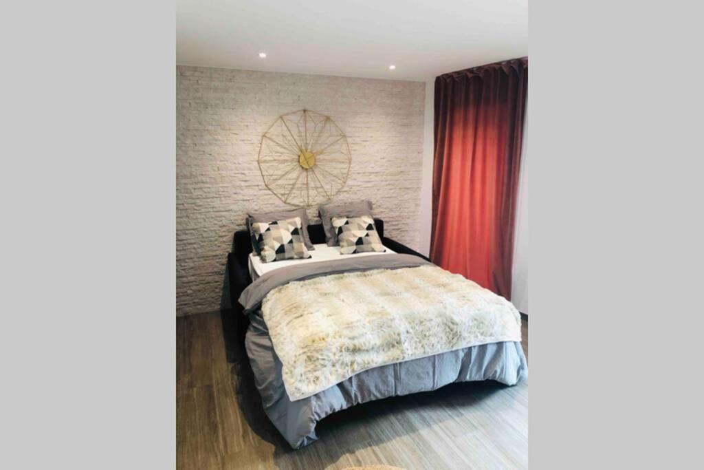 Ferienwohnung Beautiful Cocoon Neuenburg Exterior foto